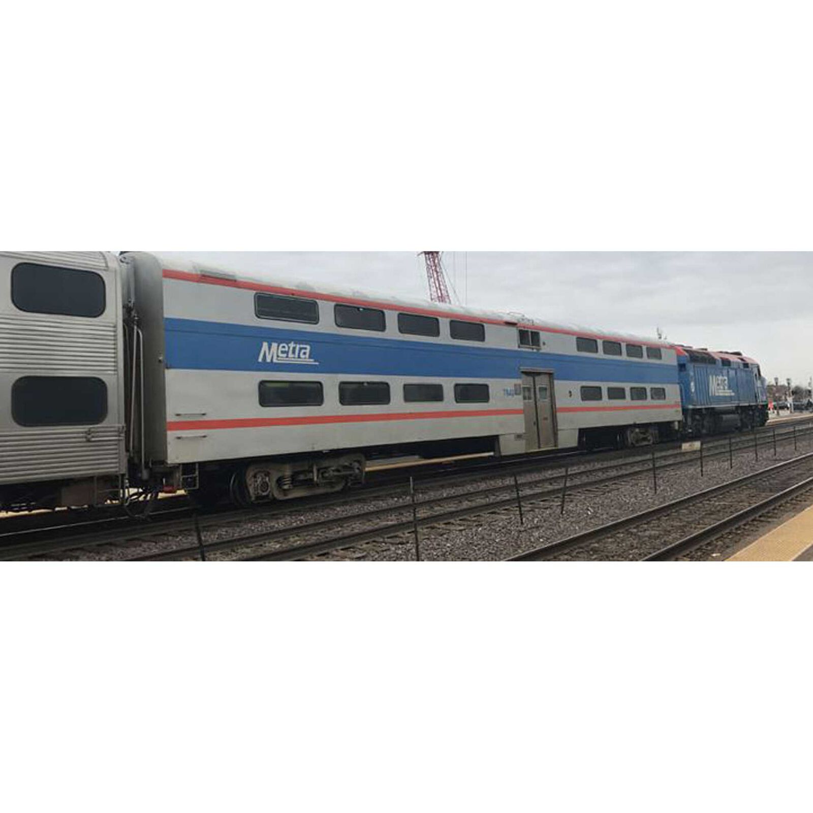 N Pullman Bi-Level 4 Window Cab Coach Metra #8570
