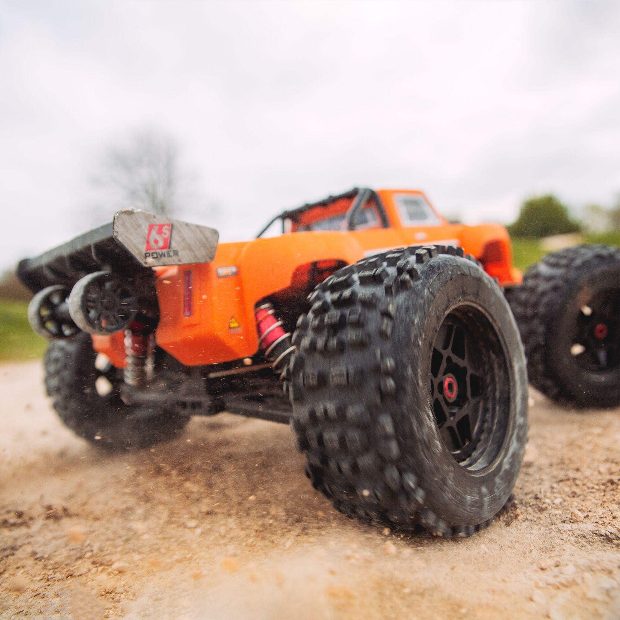 outcast 6s rc truck