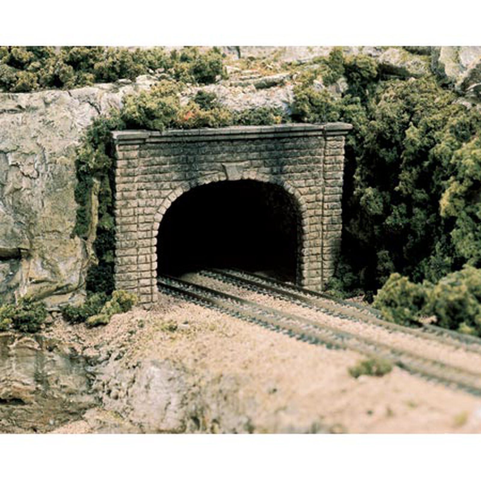 HO Double Tunnel Portal, Cut Stone
