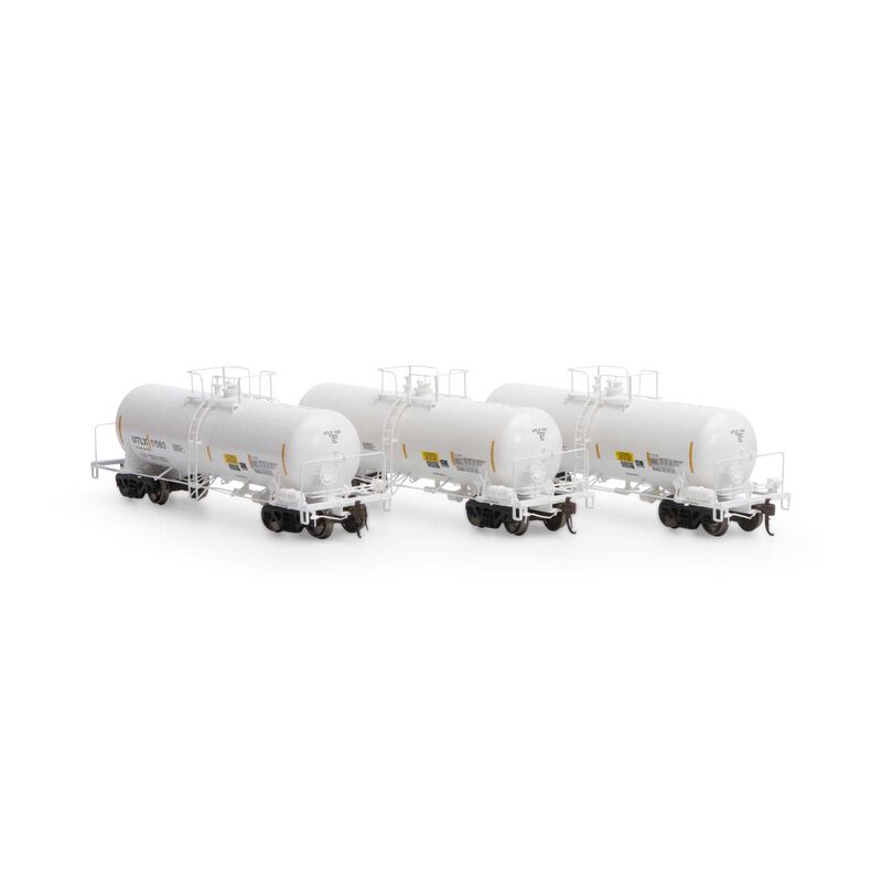 HO 13,600-Gal Acid Tank, UTLX/White/Reflectors (3)