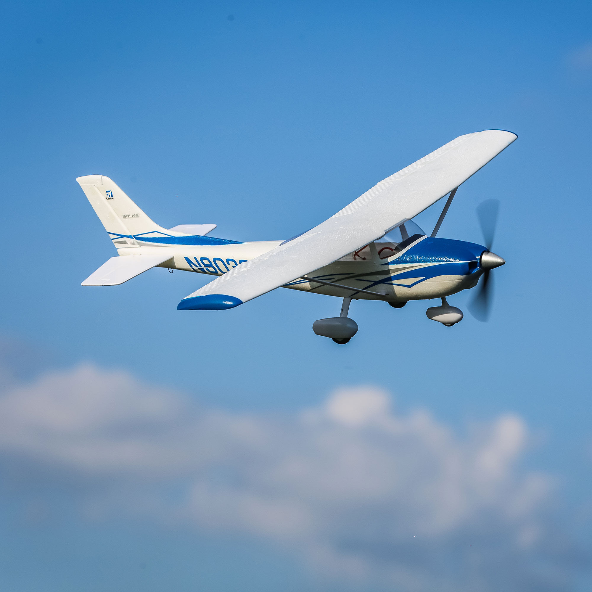 HORIZON UMX CESSNA 182 【公式通販】
