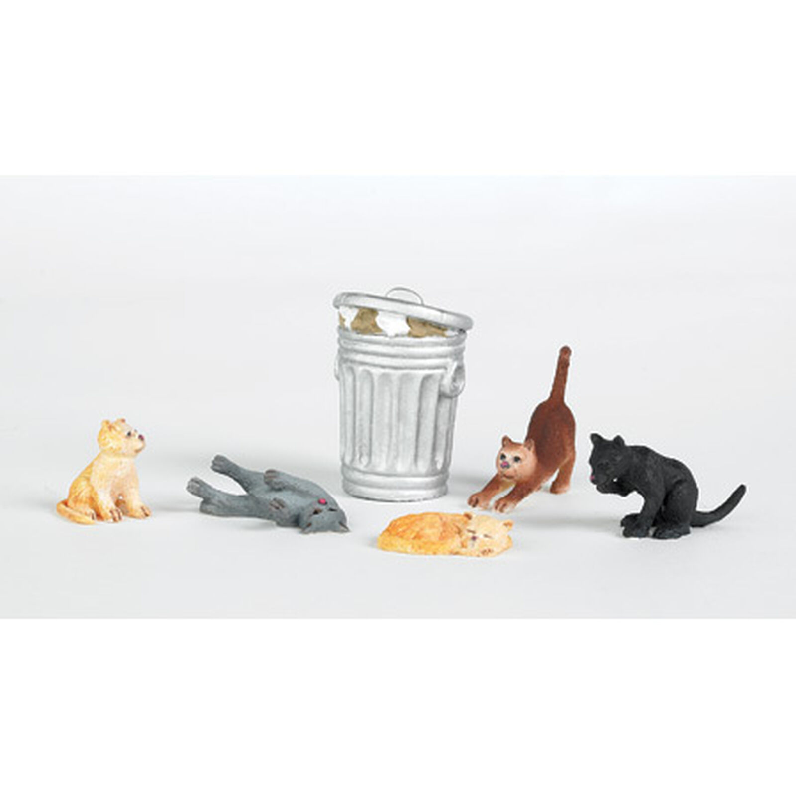 HO Cats with Garbage Can (6)