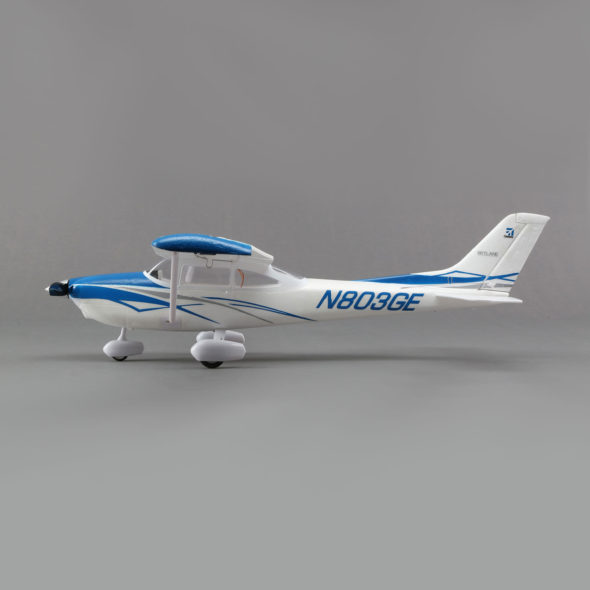 ホビーラジコン HORIZON UMX CESSNA 182 E-flite UMX Cessna 182 BNF Basic with AS3X, 635mm | Tower Hobbies