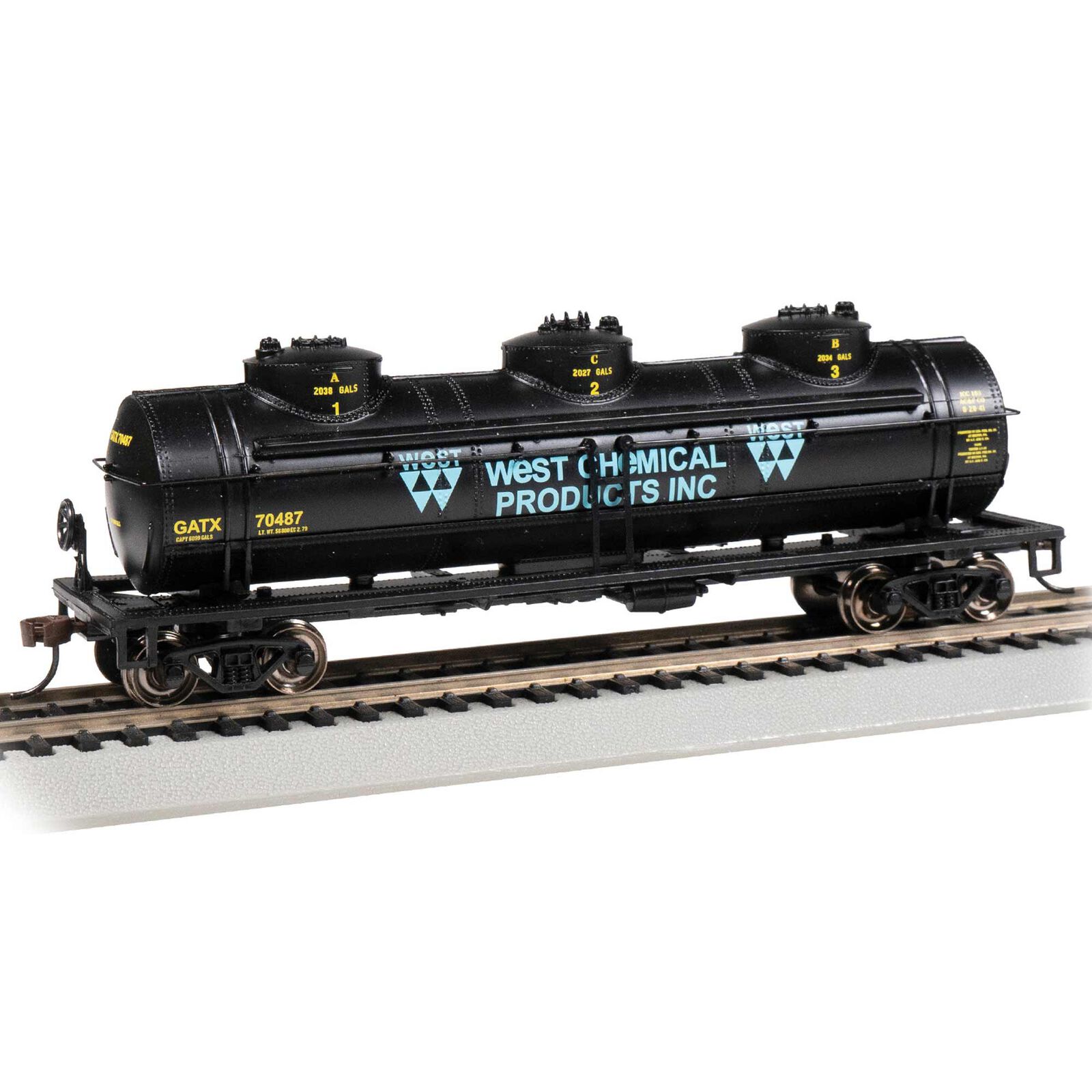 HO 40' 3-Dome Tank Car W Chemical Products #70487