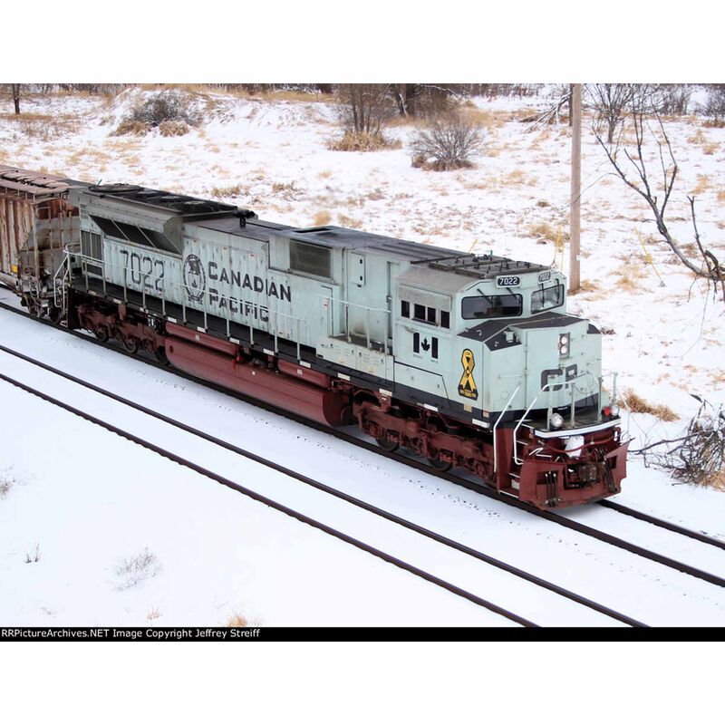 Kato USA, Inc. N SD70ACu CP Military Heritage #7022 (NAVY)
