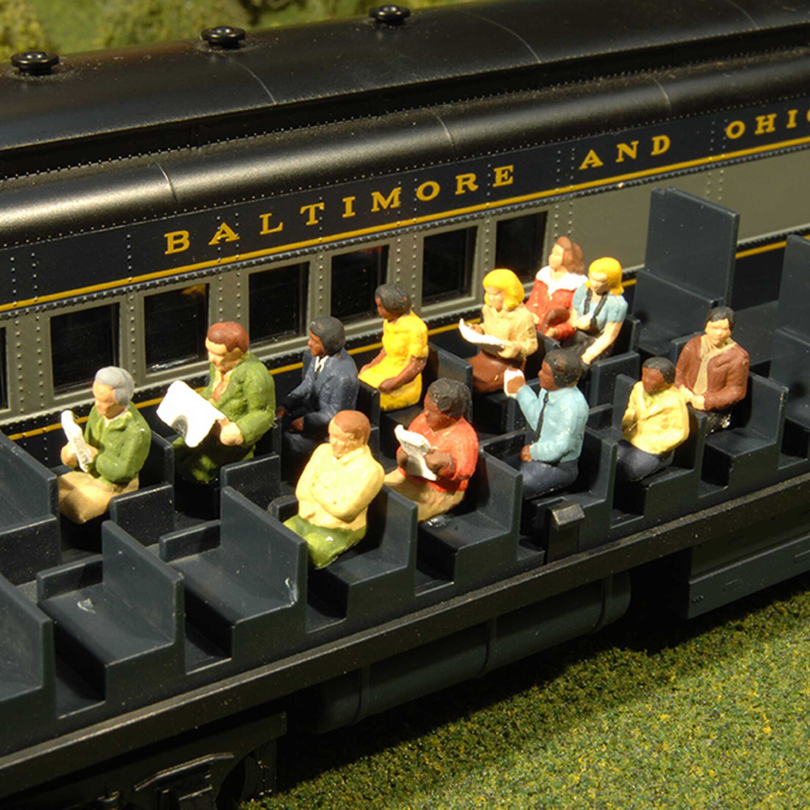 N Miniature Waist-Up Seated Passengers