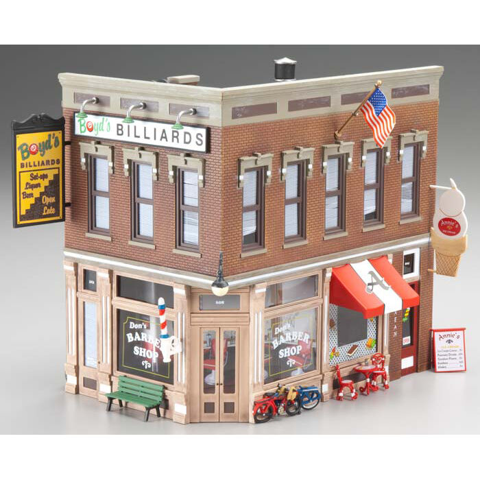 HO Scale Woodland Scenics Corner Emporium