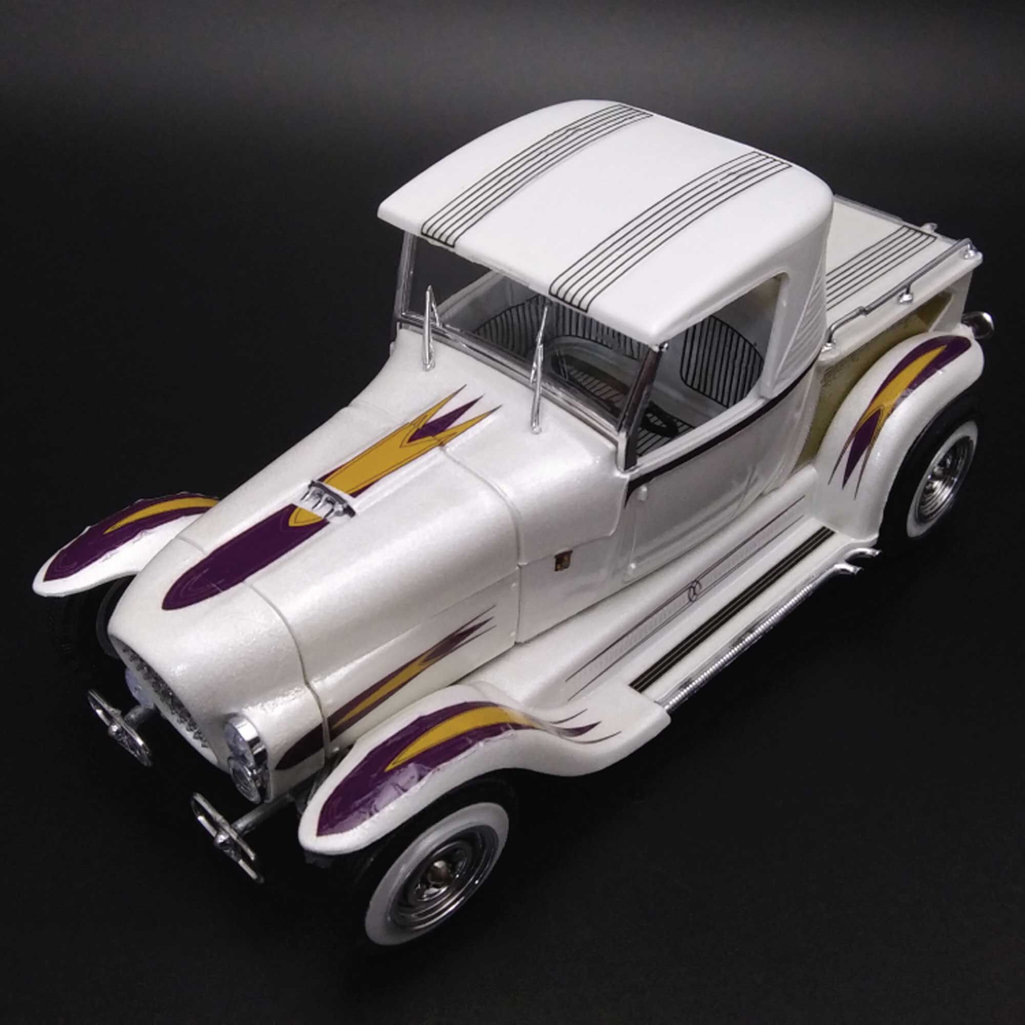 AMT 1/25 George Barris Ala Kart Model Kit | Tower Hobbies