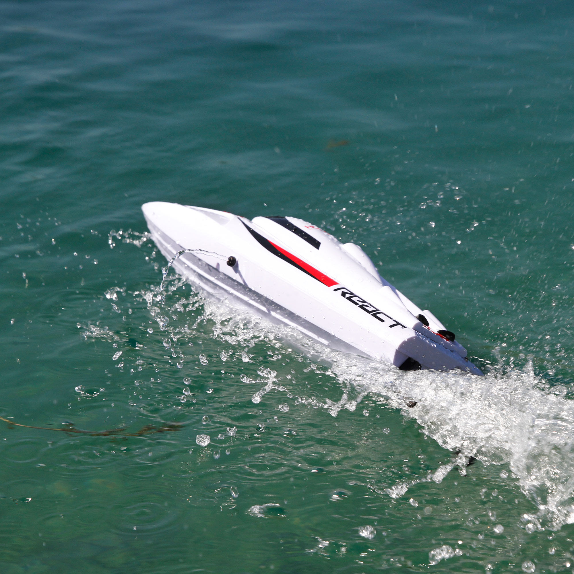 proboat react 17 brushless upgrade