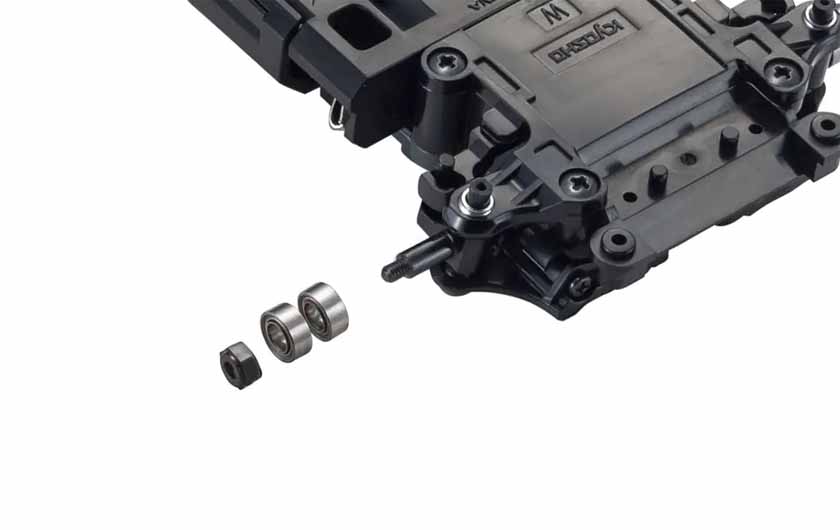 Integrated kingpin optimizes steering clearance