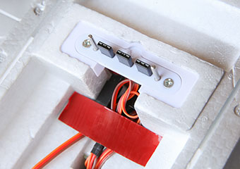 Hands-Free Servo Connection