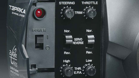 Futaba 3PRKA 3-Channel FHSS Radio System - controls